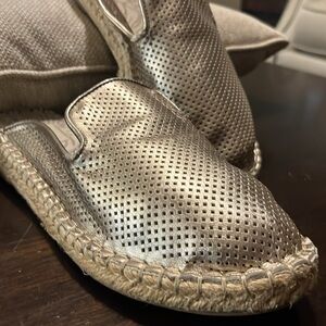 DV by Dolce Vita Gold Espadrille Mule flats size 8